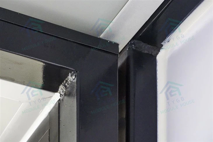 Sliding Out Prefabricated Glass House